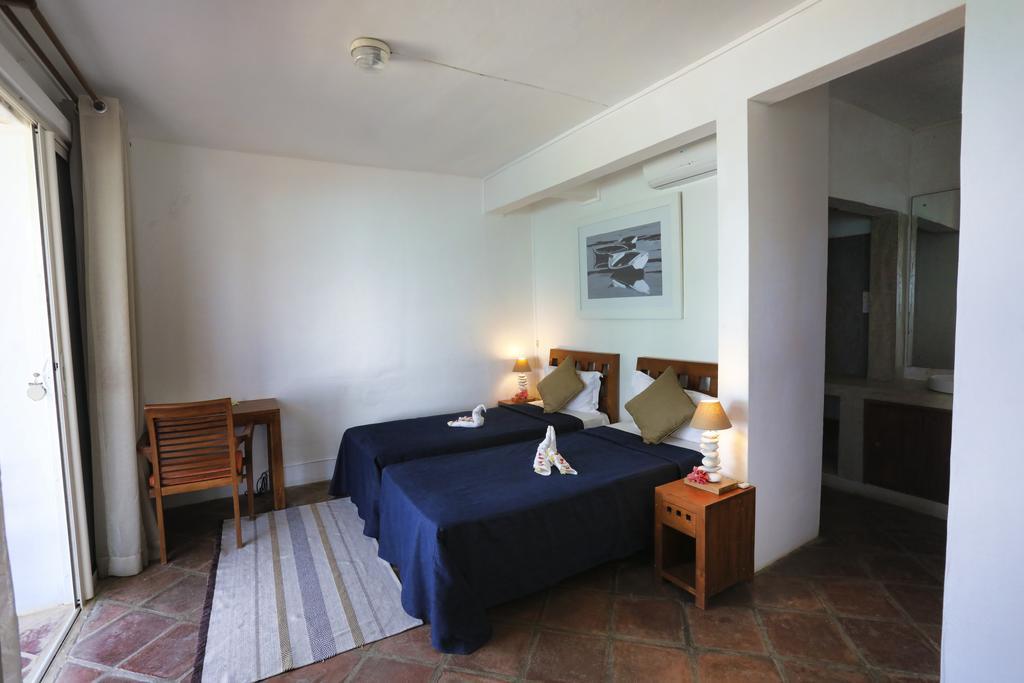 Chantauvent Guest House Blue Bay Exteriör bild