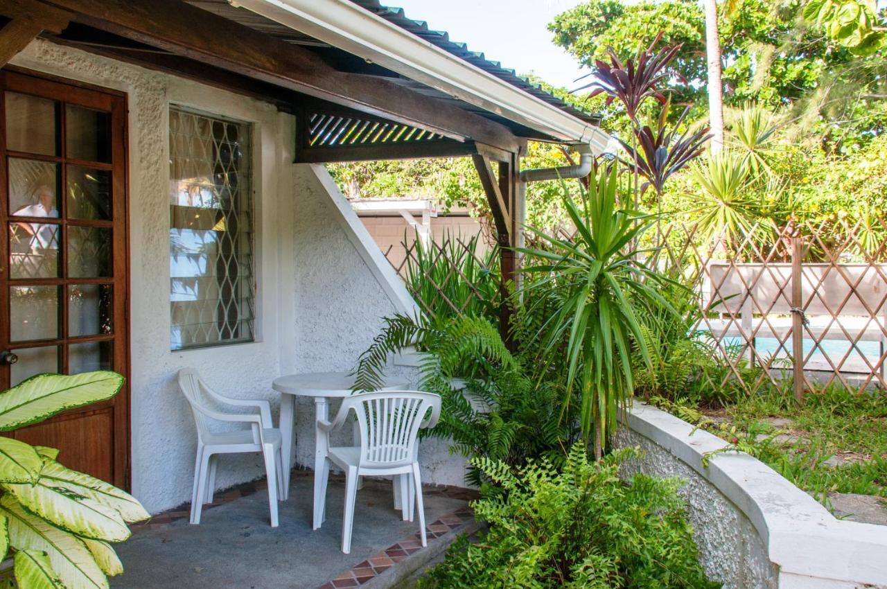 Chantauvent Guest House Blue Bay Exteriör bild